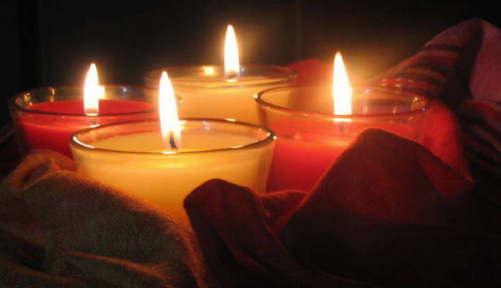 UNA CORONA PER ATTENDERE