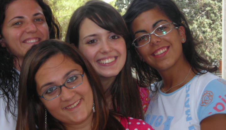 AMICIZIA, UN CUORE IN DUE CORPI